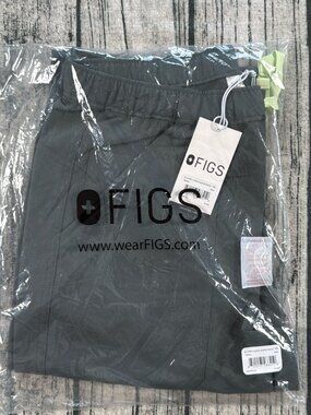 FIGS Cairo Cargo Scrub Pants Mens XS Gray Charcoal RNG New With Tags NWT